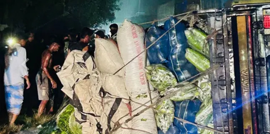 চকরিয়ায় বাস-পিকআপ সংঘর্ষে নিহত ২