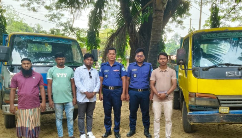 ফটিকছড়িতে টিলা কাটায় জরিমানা, ২ মিনি ট্রাক জব্দ