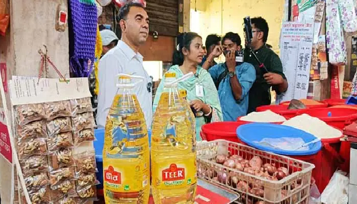 বাজারে অনিয়ম, ৪৬ জেলায় ১২০ প্রতিষ্ঠানকে জরিমানা