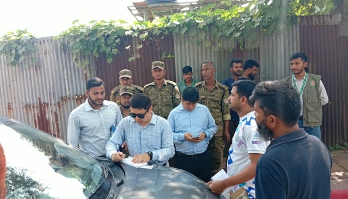 পতেঙ্গায় দেশের প্রথম সাইকেল ট্র্যাকে অবৈধ পার্কিংয়ের বিরুদ্ধে চসিকের অভিযান