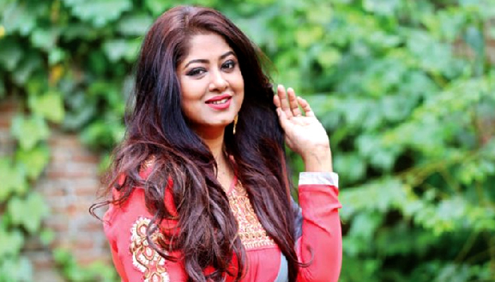 যুক্তরাষ্ট্রে স্থায়ী হলেন মৌসুমী
