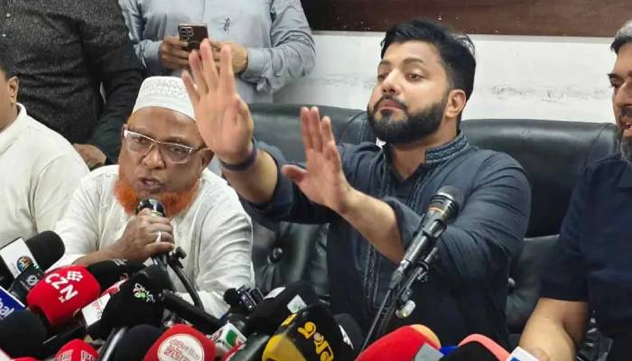 ইশরাক হোসেনের পদত্যাগপত্র গ্রহণ করেছেন রাষ্ট্রপতি, প্রজ্ঞাপন জারি