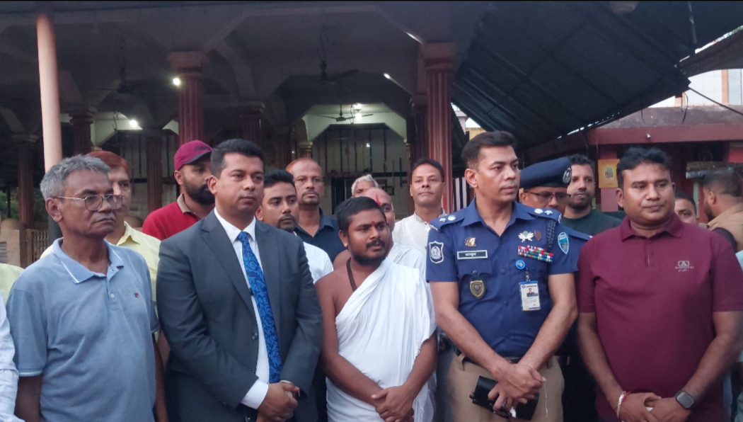মেধস আশ্রম পরিদর্শনে জেলা প্রশাসক-পুলিশ সুপার, 'নিরাপত্তায় ছাড় নয়'