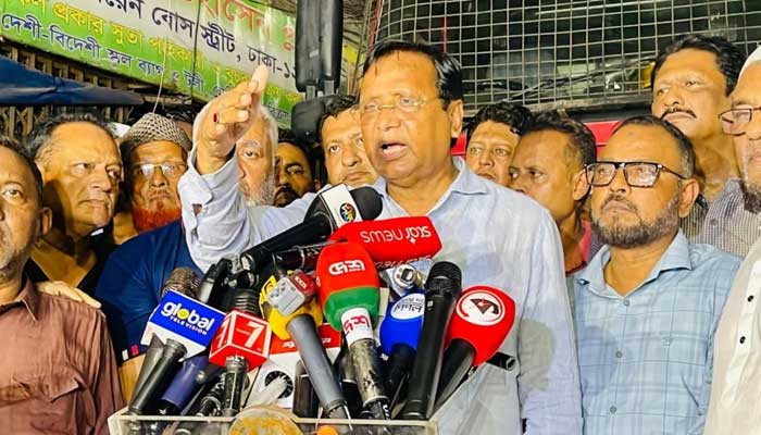 চকবাজারে দুর্ঘটনাস্থল পরিদর্শন করে যা বললেন ডিএসসিসি প্রশাসক