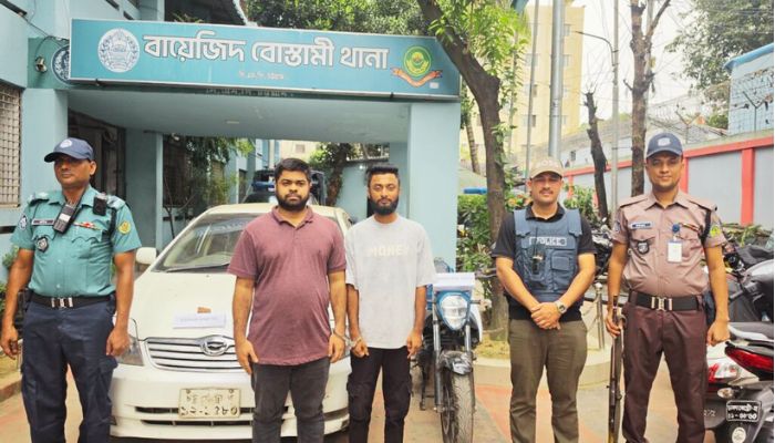 বায়েজিদে ফোন করে ডেকে নিয়ে মারধর করে বাইক ছিনতাই, গ্রেপ্তার ২