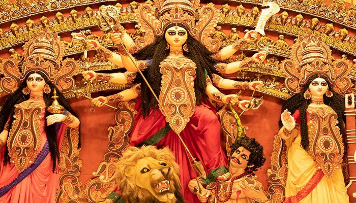 আজ শারদীয় দুর্গাপূজার মহাষষ্ঠী