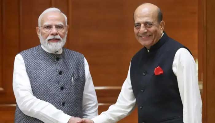'ঢাকার বার্তা' নিয়ে দিল্লিতে দীনেশ ত্রিবেদী