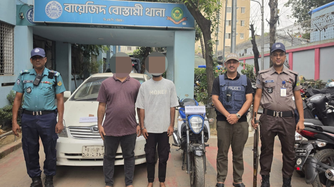 চট্টগ্রামে মোটরসাইকেল চুরি, প্রাইভেটকারসহ গ্রেপ্তার ২