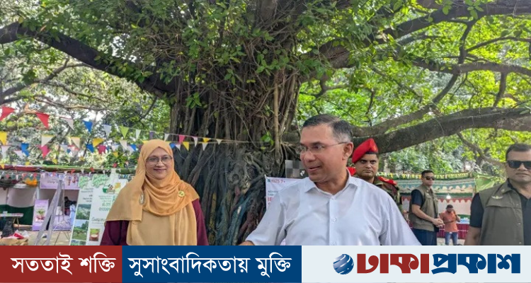 ঢাকা রেসিডেনসিয়াল মডেল কলেজে প্রধানমন্ত্রীর আকস্মিক পরিদর্শন