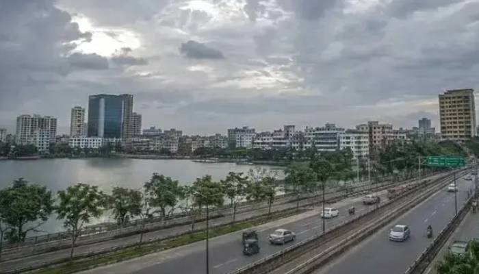 আজ ঢাকার আকাশ মেঘলা থাকবে, বৃষ্টি নিয়ে যা জানা গেল
