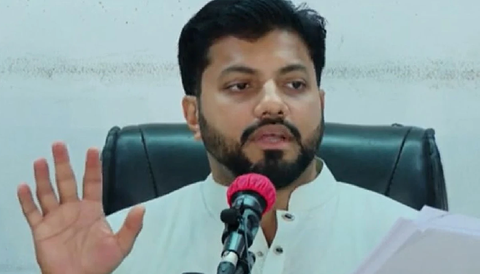 সুনির্দিষ্ট হামলার শঙ্কা ও নিরাপত্তায় অস্ত্র উঁচিয়ে ধরি: ইশরাকের বিবৃতি