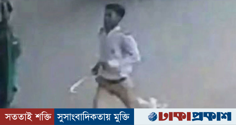 স্কুলে শাসন করায় ক্ষুব্ধ ছাত্রের হামলা, গাছের ডাল দিয়ে পিটিয়ে শিক্ষককে জখম