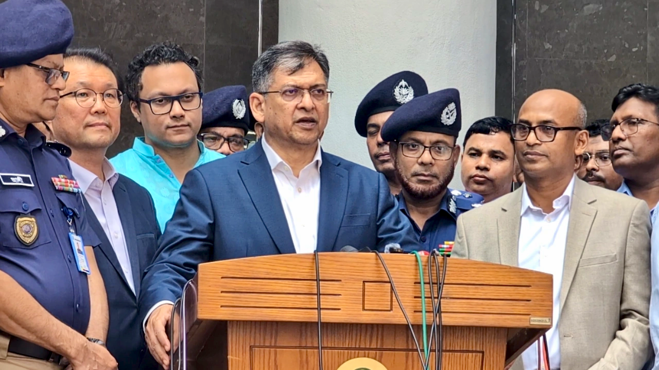 সাইবার জালিয়াতি রুখতে ৮ বিভাগে হচ্ছে ডিজিটাল ফরেনসিক ল্যাব: স্বরাষ্ট্রমন্ত্রী