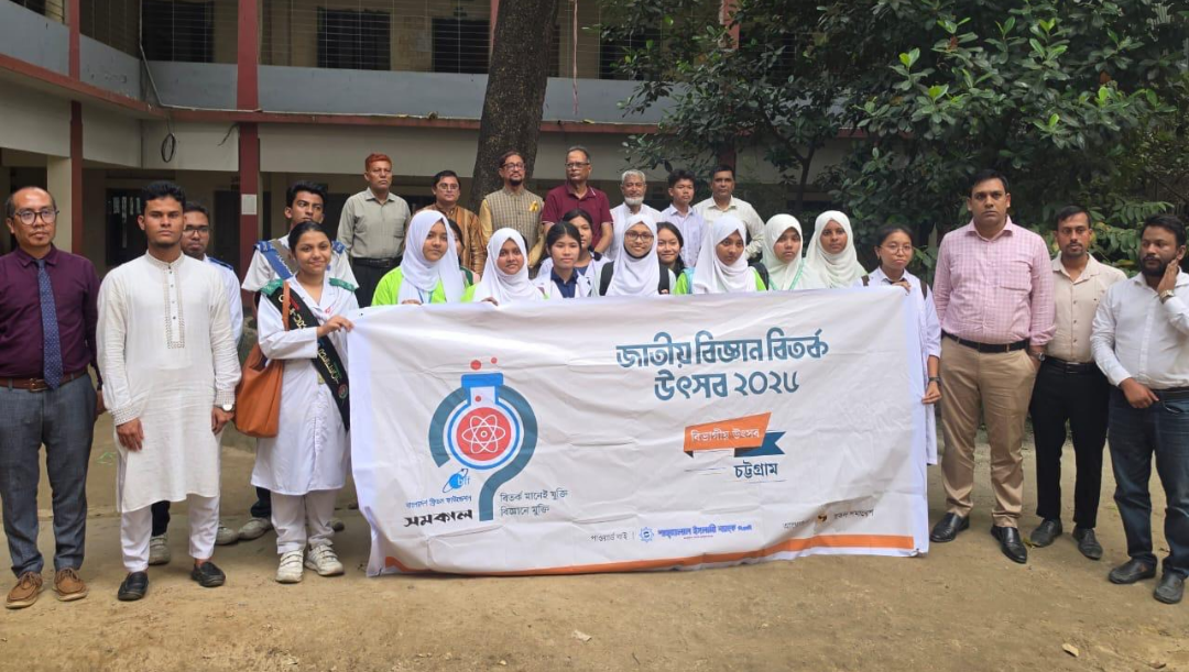 একসময় রাস্তায় ময়লা পরিষ্কার করবে রোবট: চসিক মেয়র