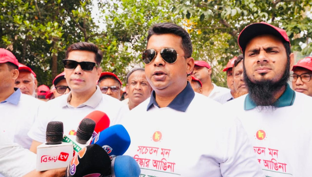সরকারি দপ্তরে এসে মানুষ যেন স্বস্তি পান: ডিসি জাহিদ